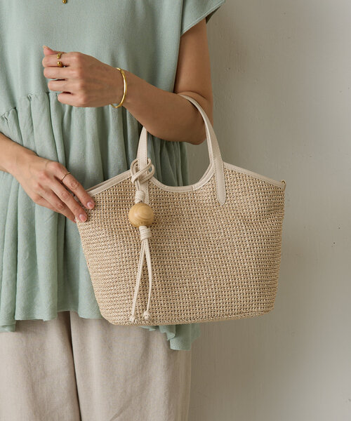 BEARDSLEY(ビアズリー)の「《russet×BEARDSLEY》カゴ2wayトートバッグ(トートバッグ・レディース・アイボリー/ブラック・SMALL)」の4枚目の写真