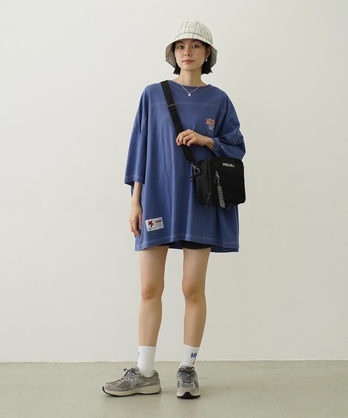 Champion（チャンピオン）の「MILKFED.×CHAMPION COLLEGE LOGO BIG FOOTBALL TEE（Tシャツ/カットソー・レディース・オートミール/ベージュ/ブラック/ブルー・ONE SIZE）」の12枚目の写真