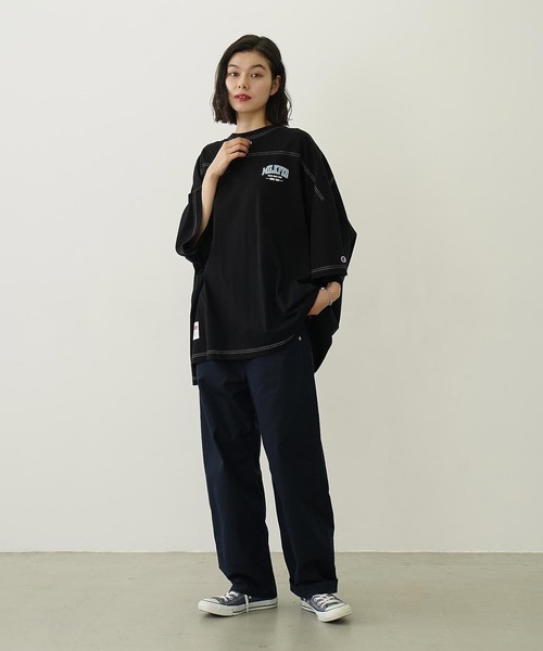 Champion（チャンピオン）の「MILKFED.×CHAMPION COLLEGE LOGO BIG FOOTBALL TEE（Tシャツ/カットソー・レディース・オートミール/ベージュ/ブラック/ブルー・ONE SIZE）」の15枚目の写真