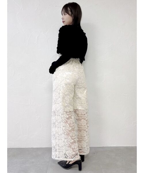 dazzlin(ダズリン)の「レースワイドサロペット(ワンピース・レディース・オフホワイト/ブラック・SMALL/MEDIUM)」の7枚目の写真