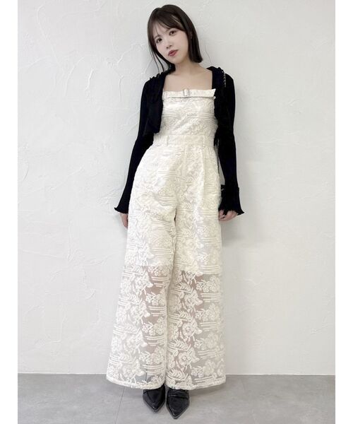 dazzlin(ダズリン)の「レースワイドサロペット(ワンピース・レディース・オフホワイト/ブラック・SMALL/MEDIUM)」の6枚目の写真