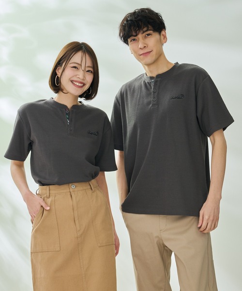 Arnold Palmer（アーノルドパーマー）の「ハニカムワッフル シェア ヘンリーネック Tシャツ（Tシャツ/カットソー・レディース・チャコールグレー/ライトベージュ/アイボリー・L/LL/M/S/XS）」の2枚目の写真