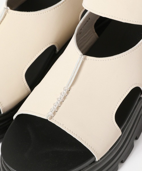 LEPSIM（レプシィム）の「厚底ソールサンダル　322183（サンダル・レディース・ブラック/アイボリー・LARGE/MEDIUM）」の11枚目の写真