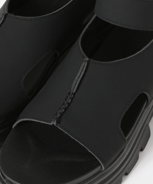 LEPSIM（レプシィム）の「厚底ソールサンダル　322183（サンダル・レディース・ブラック/アイボリー・LARGE/MEDIUM）」の12枚目の写真