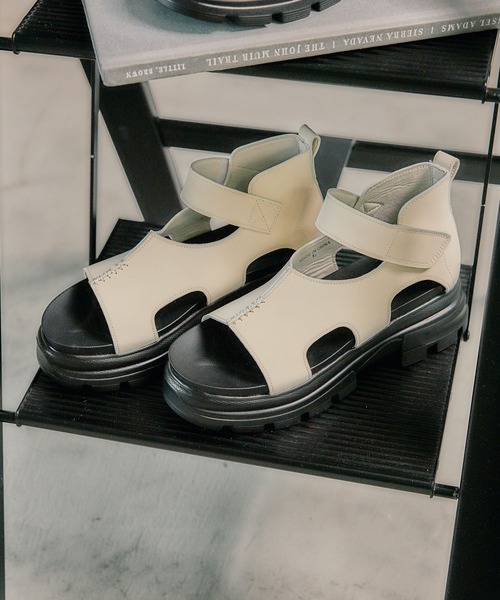 LEPSIM（レプシィム）の「厚底ソールサンダル　322183（サンダル・レディース・ブラック/アイボリー・LARGE/MEDIUM）」の13枚目の写真