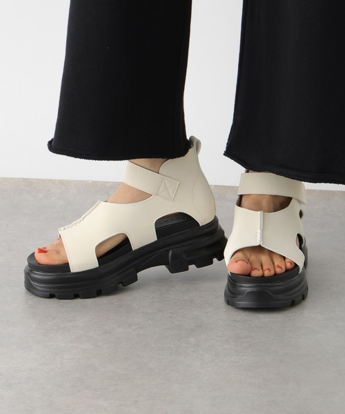 LEPSIM（レプシィム）の「厚底ソールサンダル　322183（サンダル・レディース・ブラック/アイボリー・LARGE/MEDIUM）」の14枚目の写真