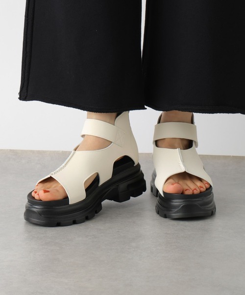 LEPSIM（レプシィム）の「厚底ソールサンダル　322183（サンダル・レディース・ブラック/アイボリー・LARGE/MEDIUM）」の15枚目の写真