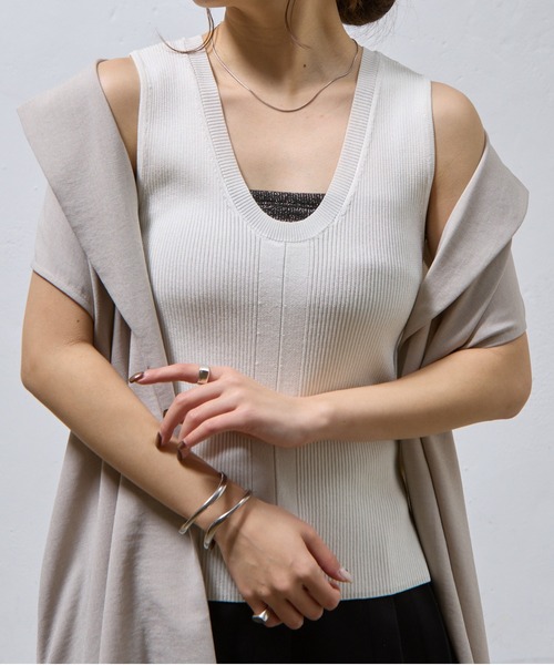 COLONY 2139（コロニートゥーワンスリーナイン）の「リブニットタンクトップ（タンクトップ・レディース・ブラック/カーキ/オフホワイト/グレー・FREE）」の2枚目の写真