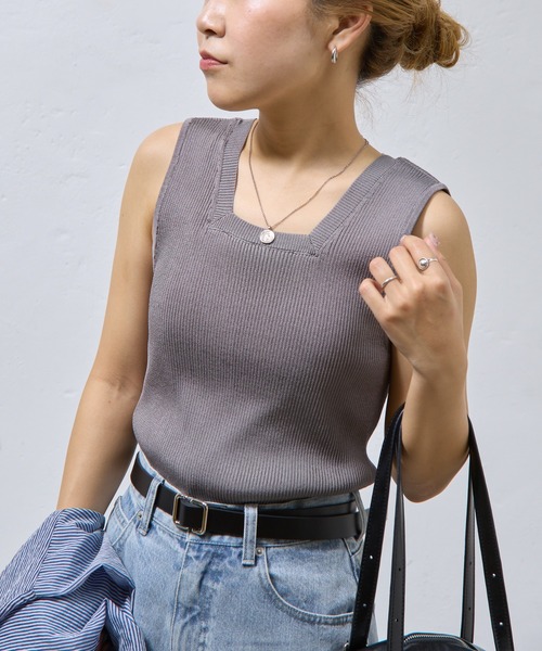 COLONY 2139（コロニートゥーワンスリーナイン）の「リブニットタンクトップ（タンクトップ・レディース・ブラック/カーキ/オフホワイト/グレー・FREE）」の19枚目の写真