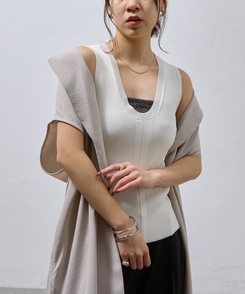 COLONY 2139（コロニートゥーワンスリーナイン）の「リブニットタンクトップ（タンクトップ・レディース・ブラック/カーキ/オフホワイト/グレー・FREE）」の7枚目の写真