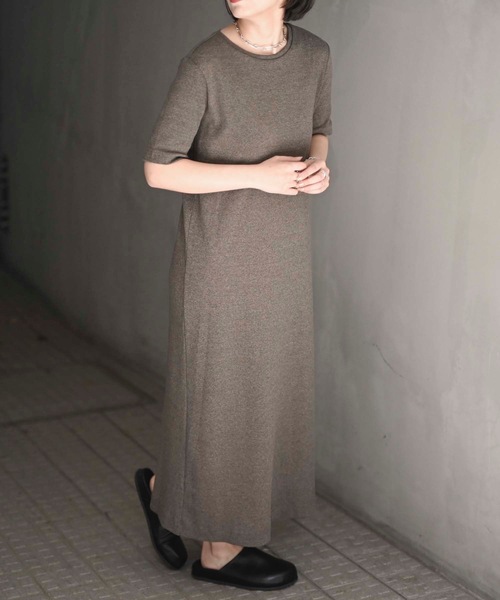 &HALF(アンドハーフ)の「リブロングワンピース(ワンピース・レディース・ブラック/ホワイト系その他/ブラウン系その他・M)」の8枚目の写真