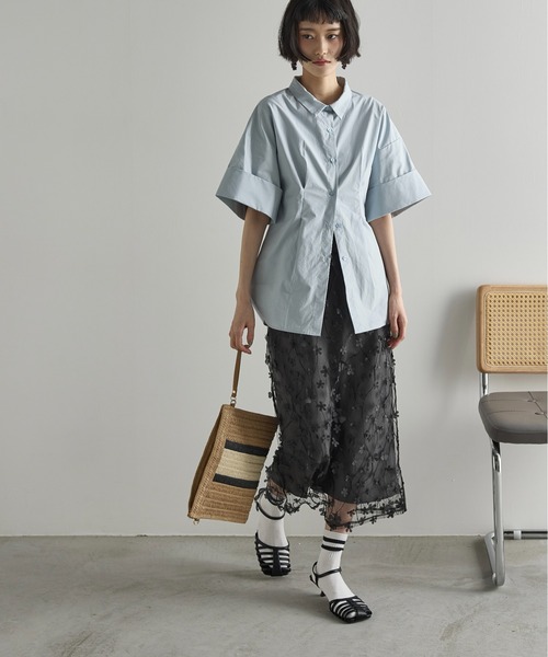 THE YOn（ザヨン）の「ロールアップハーフスリーブウエストタックシャツ（シャツ/ブラウス・レディース・オフホワイト/サックスブルー/イエロー・FREE）」の19枚目の写真