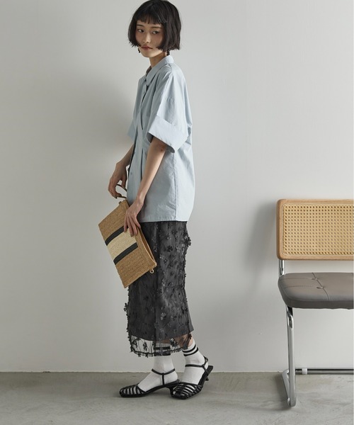 THE YOn（ザヨン）の「ロールアップハーフスリーブウエストタックシャツ（シャツ/ブラウス・レディース・オフホワイト/サックスブルー/イエロー・FREE）」の18枚目の写真