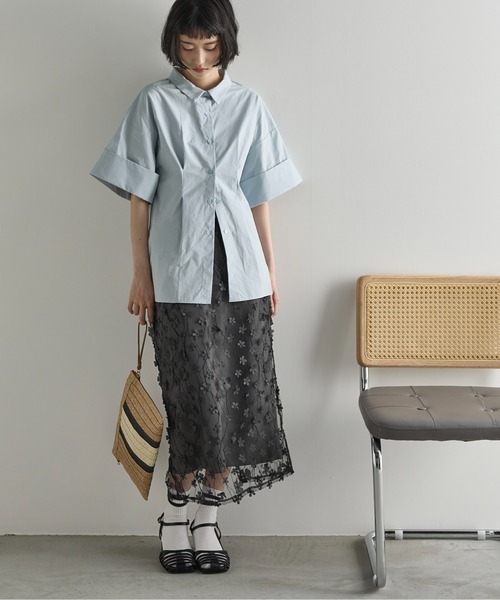 THE YOn（ザヨン）の「ロールアップハーフスリーブウエストタックシャツ（シャツ/ブラウス・レディース・オフホワイト/サックスブルー/イエロー・FREE）」の17枚目の写真