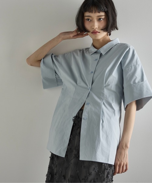 THE YOn（ザヨン）の「ロールアップハーフスリーブウエストタックシャツ（シャツ/ブラウス・レディース・オフホワイト/サックスブルー/イエロー・FREE）」の11枚目の写真