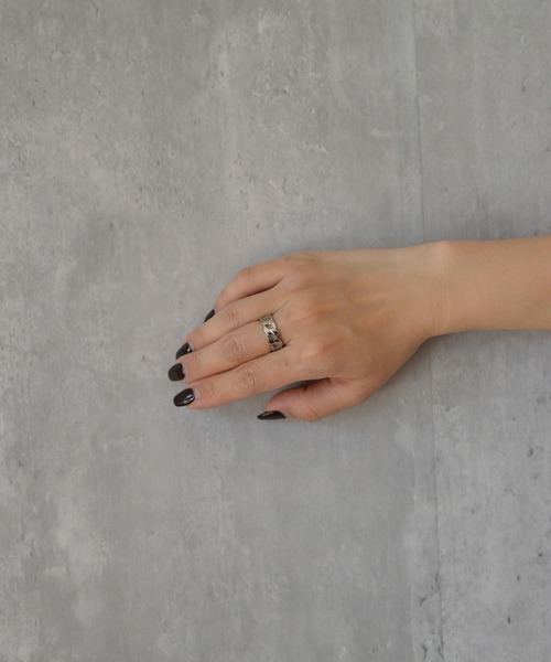 BROTHERHOOD(ブラザーフッド)の「【earyear】Infinity Chain Band design peti Volume Ring(リング・レディース・シルバー/ゴールド・SMALL/MEDIUM/LARGE)」の6枚目の写真