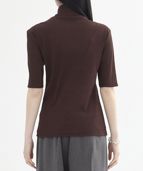 UNITED TOKYO（ユナイテッドトウキョウ）の「スリットホックカットプルオーバー｜細見え/ウォッシャブル/カットアウト/半袖/春服（Tシャツ/カットソー・レディース・ダークネイビー/ブラウン/イエロー・FREE）」の8枚目の写真