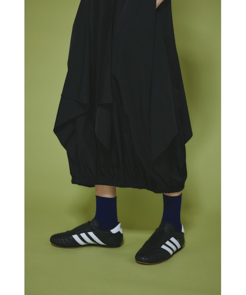 HeRIN.CYE（ヘリンドットサイ）の「Triangle skirt　　トライアングルスカート（スカート・レディース・オフホワイト/ブルー/ブラック・FREE）」の17枚目の写真