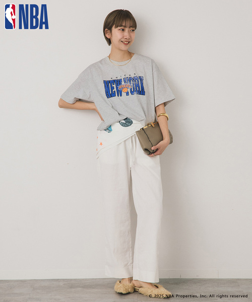 OUTDOOR PRODUCTS（アウトドアプロダクツ）の「OFF THE COURT by NBA / オフ ザ コート バイ NBA 別注 TEE（Tシャツ/カットソー・レディース・ネイビー/ブラウン/ブラック/ホワイト/グレー系その他/ホワイト系その他/ボルドー・SMALL/LARGE）」の9枚目の写真