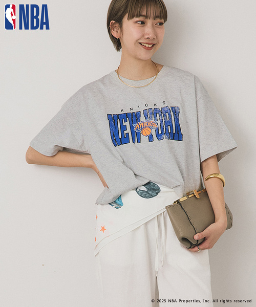 OUTDOOR PRODUCTS（アウトドアプロダクツ）の「OFF THE COURT by NBA / オフ ザ コート バイ NBA 別注 TEE（Tシャツ/カットソー・レディース・ネイビー/ブラウン/ブラック/ホワイト/グレー系その他/ホワイト系その他/ボルドー・SMALL/LARGE）」の10枚目の写真