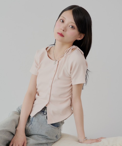 Chico（チコ）の「アシメ肩リボン小花柄テレコオフショルT（Tシャツ/カットソー・レディース・オートミール/ホワイト/ピンク/ホワイト系その他2・FREE）」の4枚目の写真