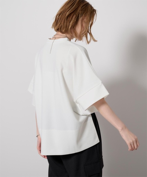 UR'S(ユアーズ)の「カットジョーゼットボックスシルエットトップス(Tシャツ/カットソー・レディース・ホワイト/ブラック/グレイッシュベージュ・L/M/S)」の13枚目の写真