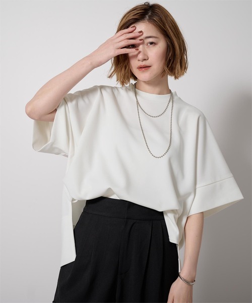 UR'S(ユアーズ)の「カットジョーゼットボックスシルエットトップス(Tシャツ/カットソー・レディース・ホワイト/ブラック/グレイッシュベージュ・L/M/S)」の14枚目の写真