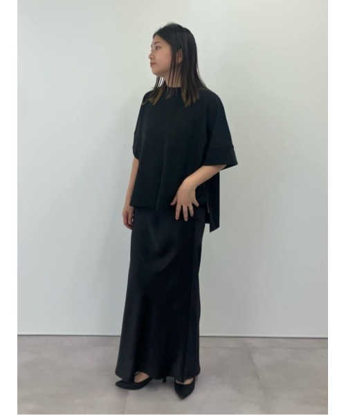 UR'S(ユアーズ)の「カットジョーゼットボックスシルエットトップス(Tシャツ/カットソー・レディース・ホワイト/ブラック/グレイッシュベージュ・L/M/S)」の4枚目の写真