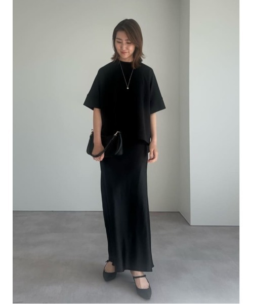 UR'S(ユアーズ)の「カットジョーゼットボックスシルエットトップス(Tシャツ/カットソー・レディース・ホワイト/ブラック/グレイッシュベージュ・L/M/S)」の5枚目の写真