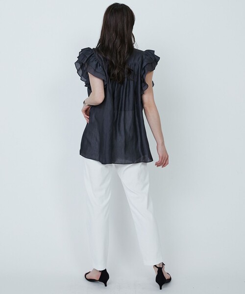 1er Arrondissement(プルミエアロンディスモン)の「【WEB限定】ワッシャーサテンフリルスリーブブラウス(シャツ/ブラウス・レディース・ブラウン系その他5/ブラック系その他3・36/38)」の7枚目の写真