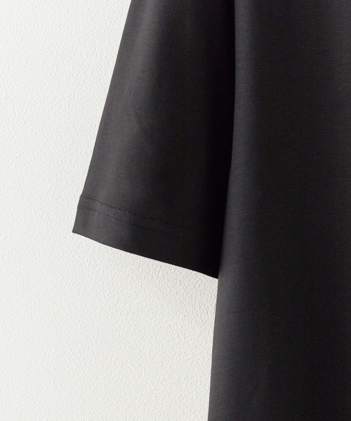 Calvin Klein(カルバン・クライン)の「Calvin Klein/カルバンクライン SS REG LIQUID COTTON TEE Tシャツ 秋服 冬服(Tシャツ/カットソー・メンズ・ブラック/グレー/ホワイト・S/M/L)」の8枚目の写真