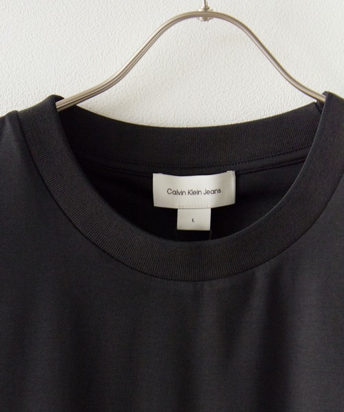 Calvin Klein(カルバン・クライン)の「Calvin Klein/カルバンクライン SS REG LIQUID COTTON TEE Tシャツ 秋服 冬服(Tシャツ/カットソー・メンズ・ブラック/グレー/ホワイト・S/M/L)」の7枚目の写真