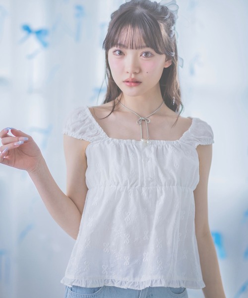 repipi armario（レピピ アルマリオ）の「【girly line】リボン刺繍ブラウス（シャツ/ブラウス・キッズ・ブルー/ブラック/ホワイト・LARGE/SMALL/MEDIUM）」の4枚目の写真