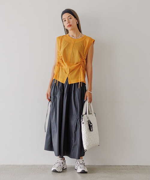 BAYFLOW（ベイフロー）の「フロントシャーリングノースリーブニット（ニット/セーター・レディース・ブラック/オフホワイト/オレンジ・FREE）」の22枚目の写真