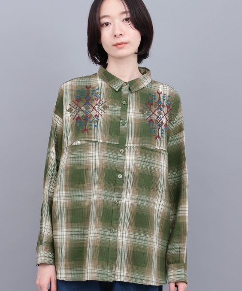 チチカカ(チチカカ)の「刺繍ワッフルチェックシャツ(シャツ/ブラウス・レディース・ネイビー/カーキ/ブラック・FREE)」の1枚目の写真