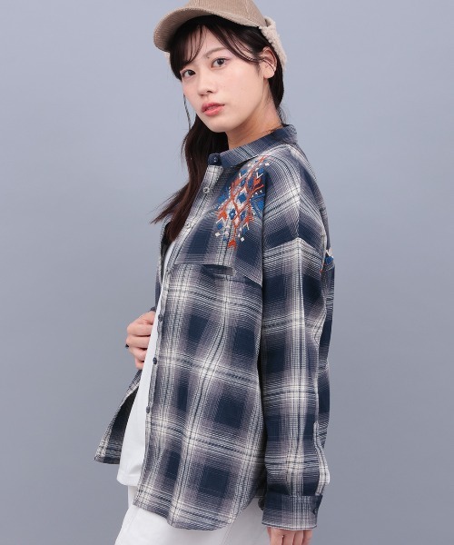 チチカカ(チチカカ)の「刺繍ワッフルチェックシャツ(シャツ/ブラウス・レディース・ネイビー/カーキ/ブラック・FREE)」の7枚目の写真