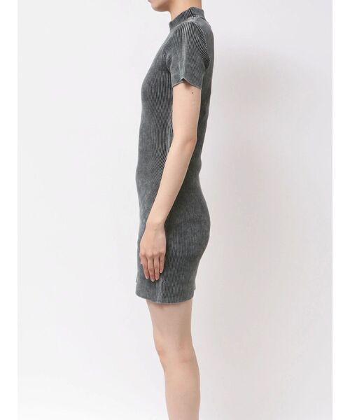 GYDA（ジェイダ）の「SymmetryGYDA MOLDブリーチハーフスリーブニットワンピース（ワンピース・レディース・ネイビー/ブラック・FREE）」の5枚目の写真