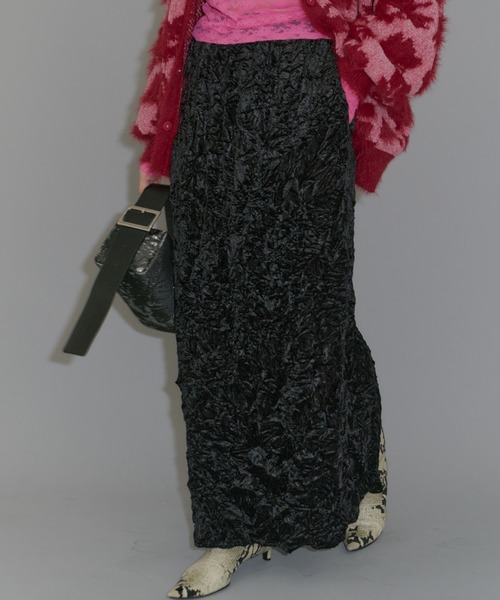 yae(ヤエ)の「Crinkle velour skirt /クリンクルベロアスカート(スカート・レディース・ブラウン/ベビーピンク/ブラック・38/36)」の2枚目の写真