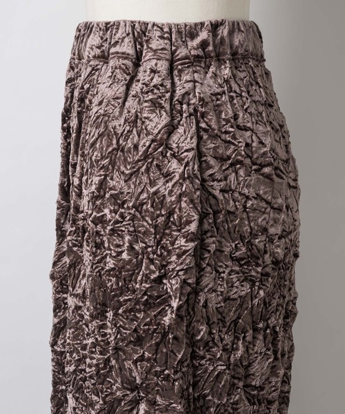 yae(ヤエ)の「Crinkle velour skirt /クリンクルベロアスカート(スカート・レディース・ブラウン/ベビーピンク/ブラック・38/36)」の10枚目の写真