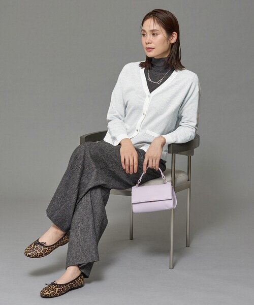 INDIVI(インディヴィ)の「【軽く羽織れる/洗える】ジャケット風カーディガン(カーディガン/ボレロ・レディース・ブラック系4/ライトグレー系4・05/38/34/15 /13)」の4枚目の写真