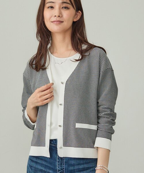 INDIVI(インディヴィ)の「【軽く羽織れる/洗える】ジャケット風カーディガン(カーディガン/ボレロ・レディース・ブラック系4/ライトグレー系4・05/38/34/15 /13)」の9枚目の写真