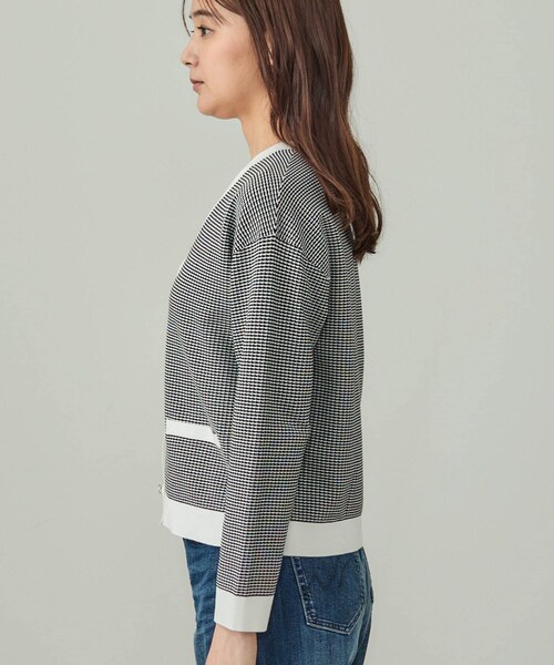 INDIVI(インディヴィ)の「【軽く羽織れる/洗える】ジャケット風カーディガン(カーディガン/ボレロ・レディース・ブラック系4/ライトグレー系4・05/38/34/15 /13)」の14枚目の写真