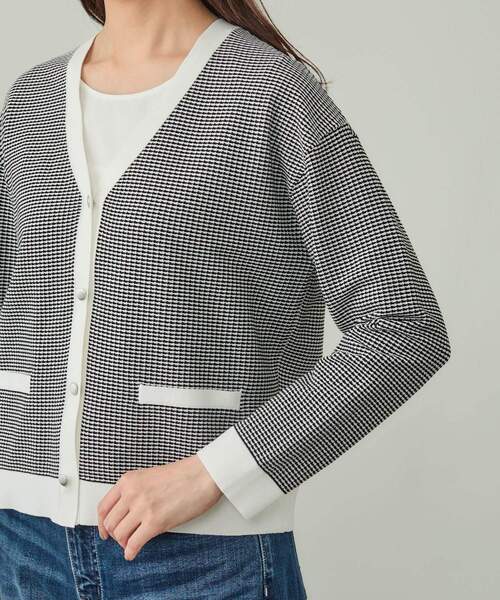 INDIVI(インディヴィ)の「【軽く羽織れる/洗える】ジャケット風カーディガン(カーディガン/ボレロ・レディース・ブラック系4/ライトグレー系4・05/38/34/15 /13)」の17枚目の写真