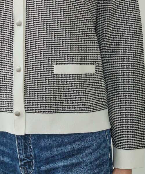 INDIVI(インディヴィ)の「【軽く羽織れる/洗える】ジャケット風カーディガン(カーディガン/ボレロ・レディース・ブラック系4/ライトグレー系4・05/38/34/15 /13)」の18枚目の写真