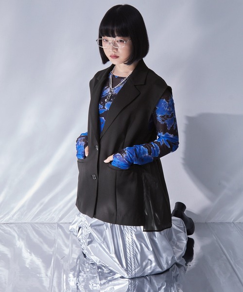 ELUNIS(エルニス)の「シアーコンビミドルベスト(ベスト・レディース・グレー系/ブラック・FREE)」の7枚目の写真