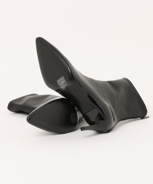 CHARLES & KEITH（チャールズ & キース）の「ポインテッドトゥ スティレットヒールアンクルブーツ（ブーツ・レディース・ブラック系その他7/ダークブラウン/オフホワイト・23.5cm/23cm/24.5cm/22.5cm/25.5cm/25cm）」の4枚目の写真