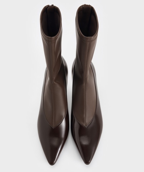 CHARLES & KEITH（チャールズ & キース）の「ポインテッドトゥ スティレットヒールアンクルブーツ（ブーツ・レディース・ブラック系その他7/ダークブラウン/オフホワイト・23.5cm/23cm/24.5cm/22.5cm/25.5cm/25cm）」の18枚目の写真