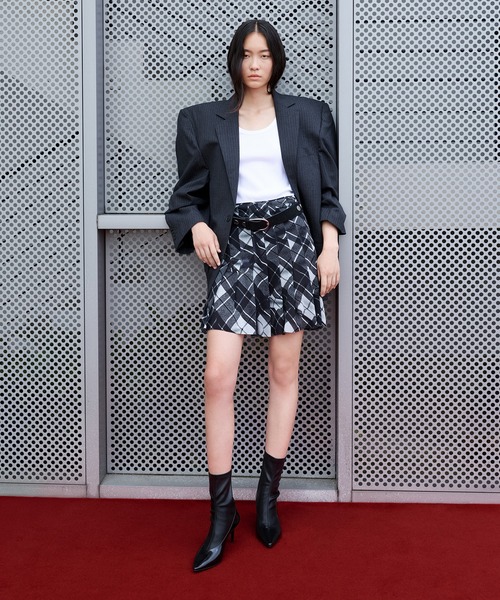 CHARLES & KEITH（チャールズ & キース）の「ポインテッドトゥ スティレットヒールアンクルブーツ（ブーツ・レディース・ブラック系その他7/ダークブラウン/オフホワイト・23.5cm/23cm/24.5cm/22.5cm/25.5cm/25cm）」の12枚目の写真