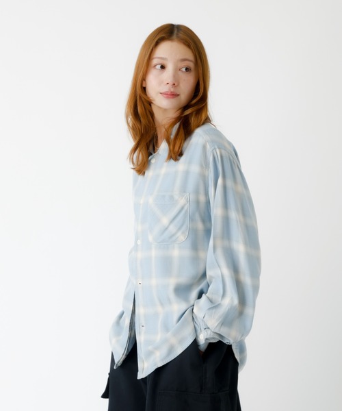 REMI RELIEF（レミレリーフ）の「【REMI RELIEF / レミレリーフ】レーヨンツイルチェックレギュラー シャツ / ユニセックス（シャツ/ブラウス・レディース・サックスブルー/オフホワイト/ブラウン/ピンク/ライトブルー・フリー）」の20枚目の写真