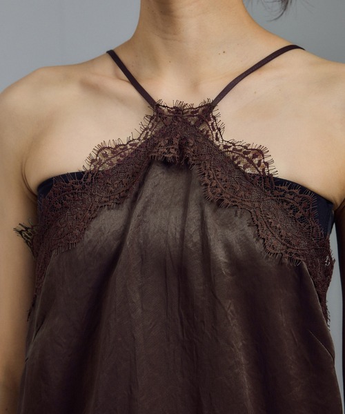 SALON adam et rope'（サロン アダム エ ロペ）の「リバーレース2WAYキャミソール（キャミソール・レディース・ブラウン/ブラック・FREE）」の17枚目の写真